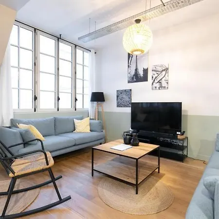 شقة Spacious Industrial-style Loft *