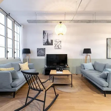 شقة Spacious Industrial-style Loft باريس