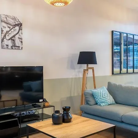 Spacious Industrial-style Loft Paris